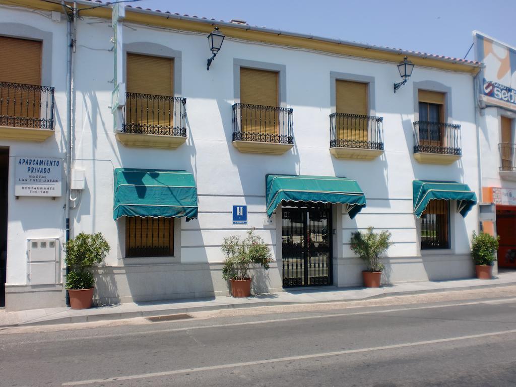 Hostal Las Tres Jotas Alcaracejos Екстер'єр фото