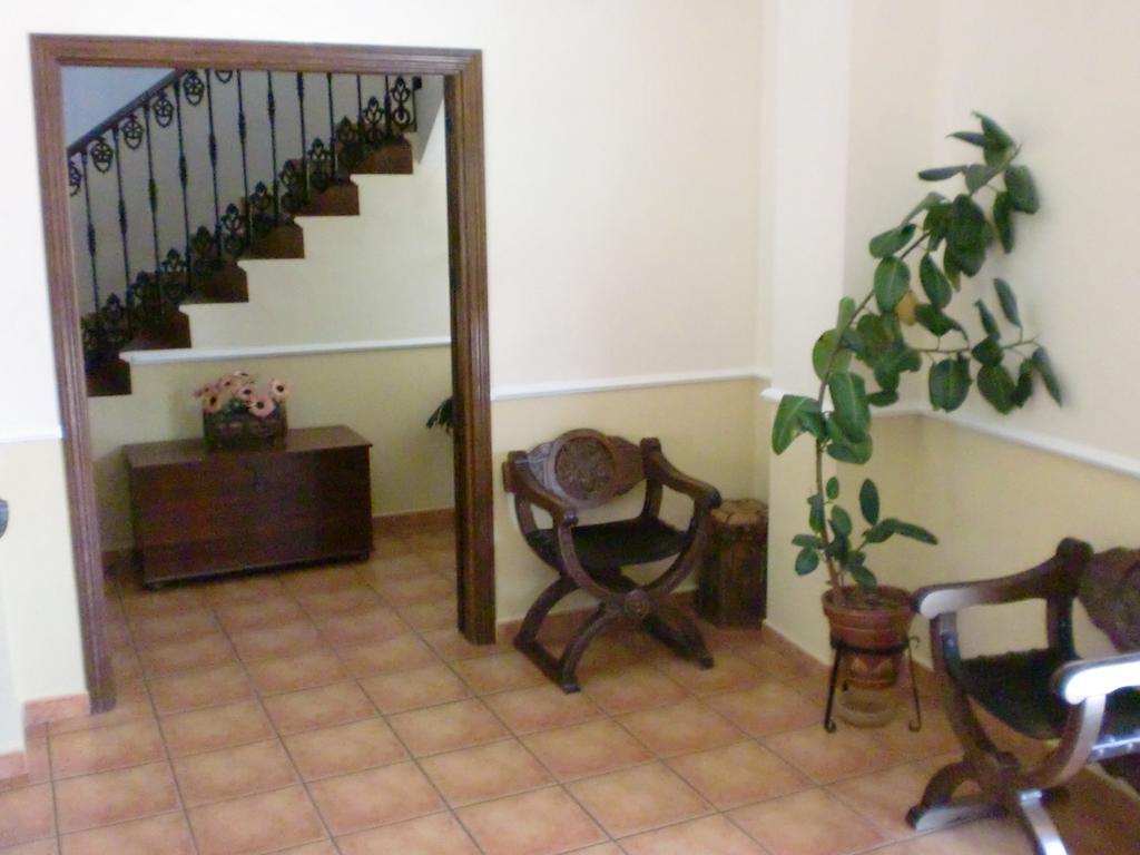 Hostal Las Tres Jotas Alcaracejos Екстер'єр фото