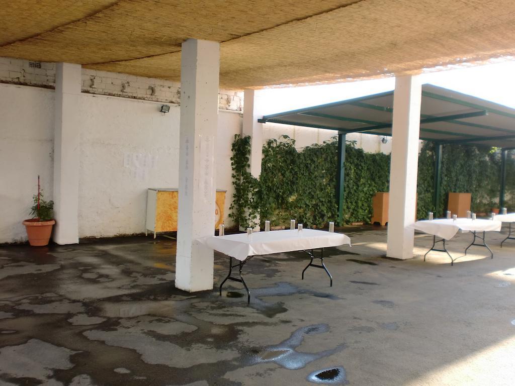 Hostal Las Tres Jotas Alcaracejos Екстер'єр фото