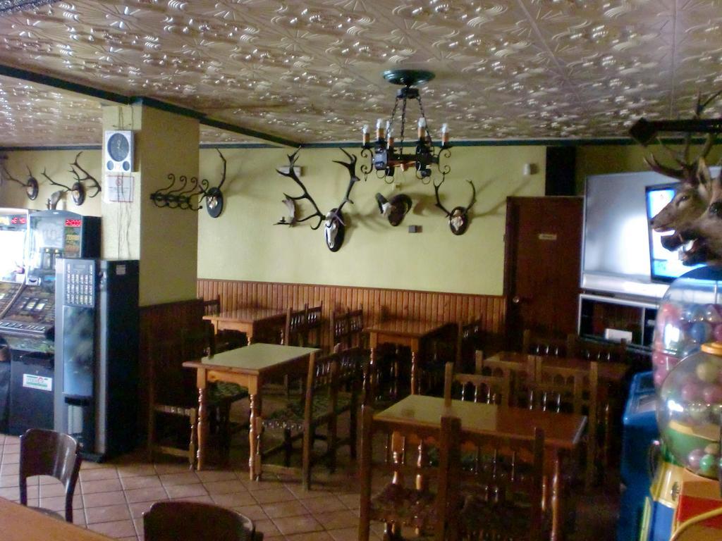 Hostal Las Tres Jotas Alcaracejos Екстер'єр фото