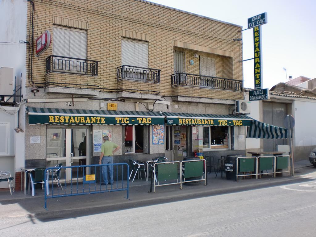 Hostal Las Tres Jotas Alcaracejos Екстер'єр фото